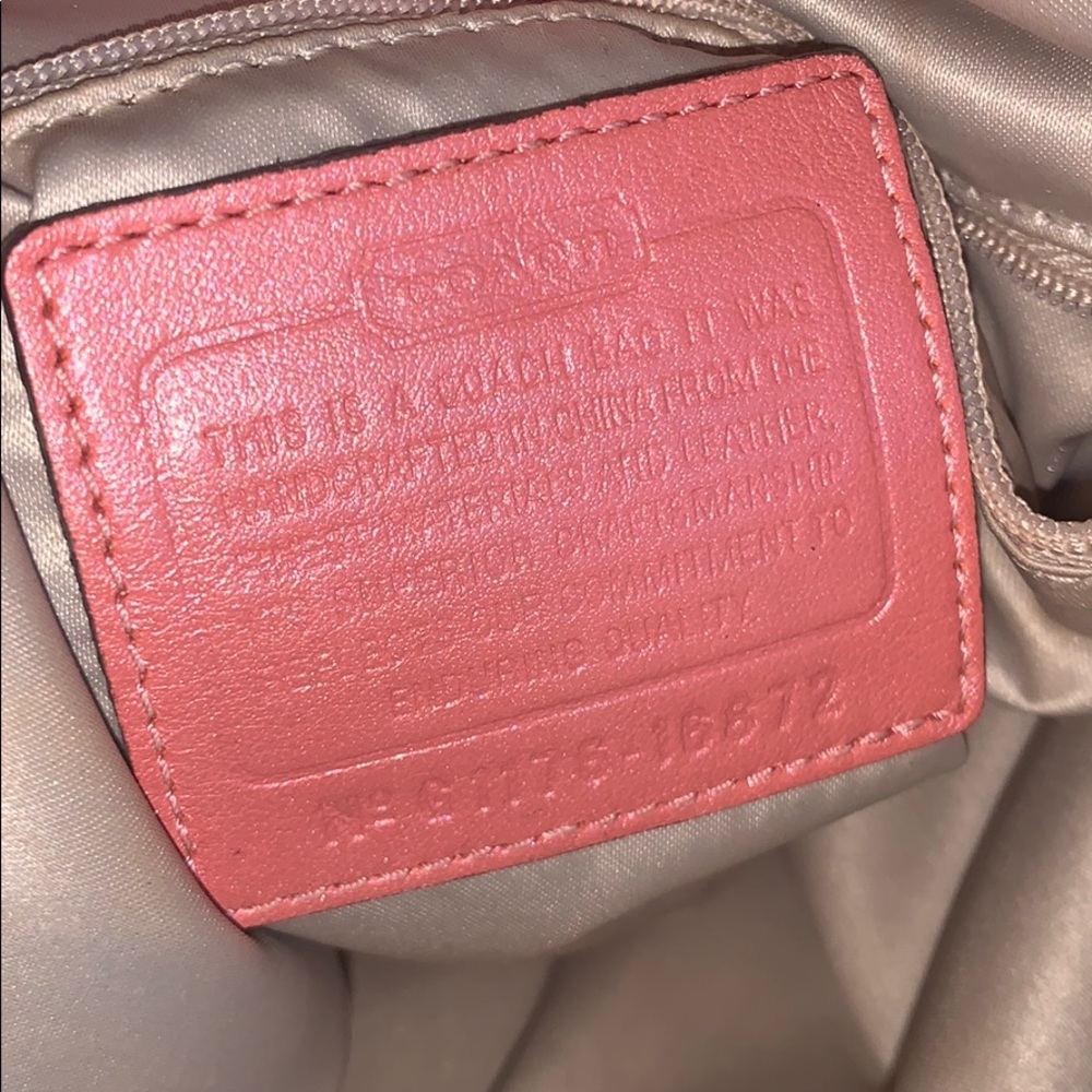 Barely used COACH bag - Picture 3 of 4